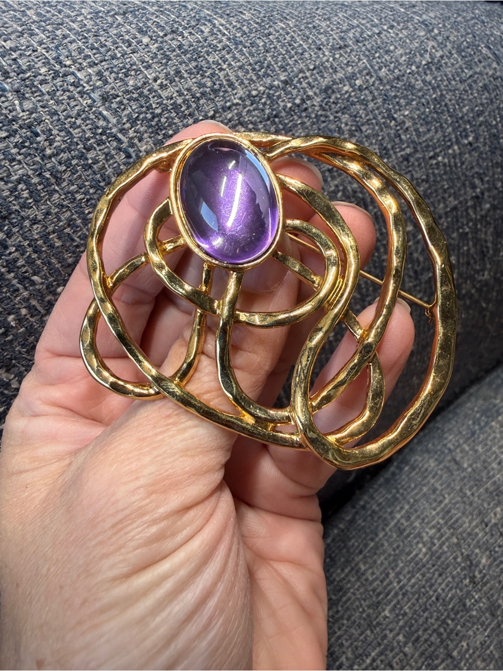 Vintage Avon Golden Web Brooch – Purple Cabochon Gold Tone Statement Pin